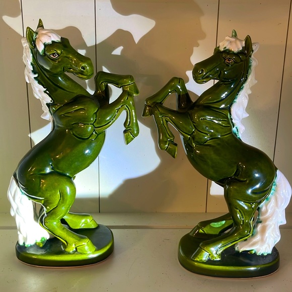 Mid-Century Drip Glazed Dark Green Pair Horses
White Mane and tail - Picture 1 of 9